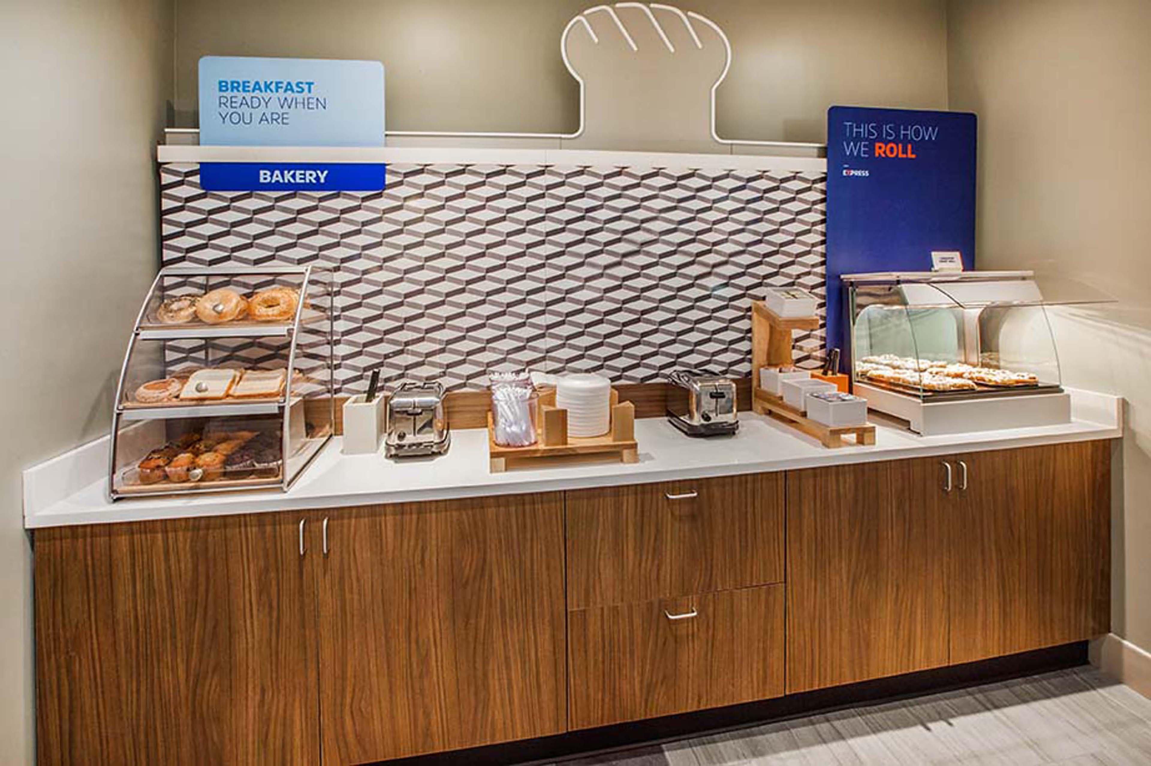 Holiday Inn Express & Suites - Roswell By Ihg Exteriér fotografie